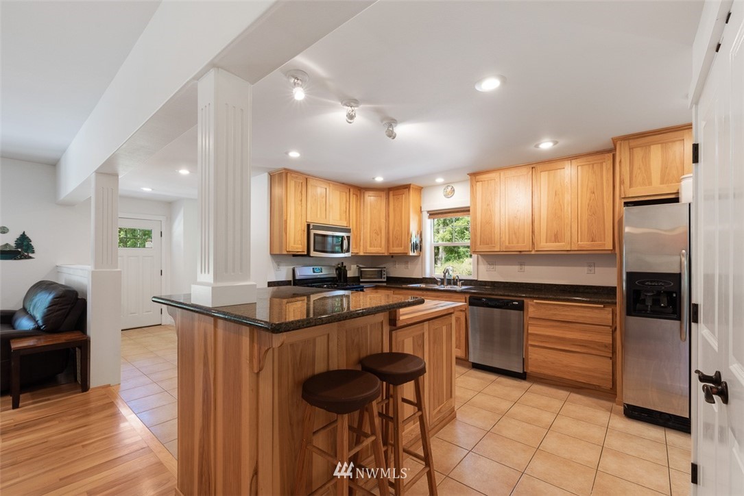758 Arrowhead Road Camano Island, WA 98282 - Photo 15 of 40 Gallery Image 15