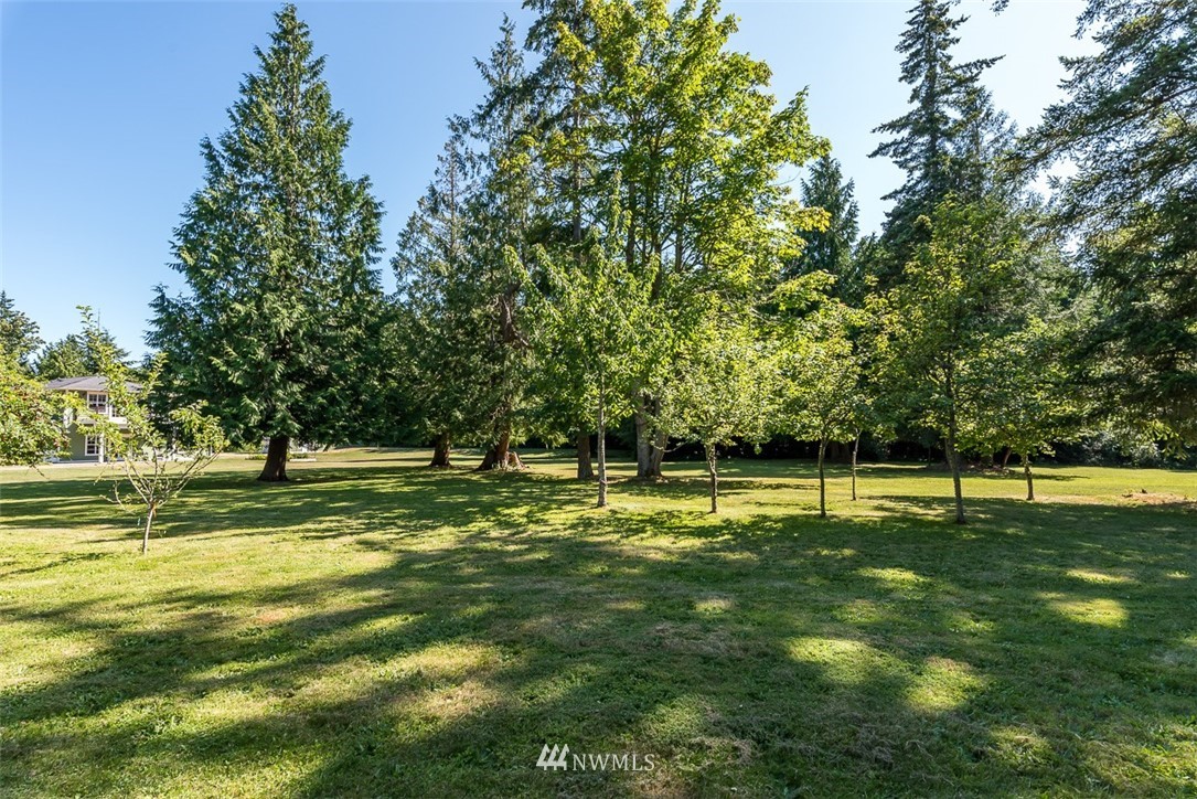 758 Arrowhead Road Camano Island, WA 98282 - Photo 3 of 40 Gallery Image 3