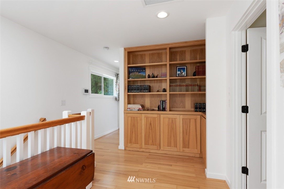 758 Arrowhead Road Camano Island, WA 98282 - Photo 25 of 40 Gallery Image 25