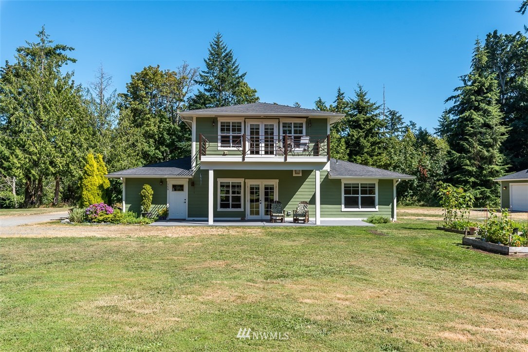 758 Arrowhead Road Camano Island, WA 98282 - Photo 6 of 40 Gallery Image 6