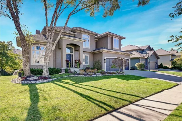 $955,000 | 5303 166th Terrace, Overland Park, KS 66085