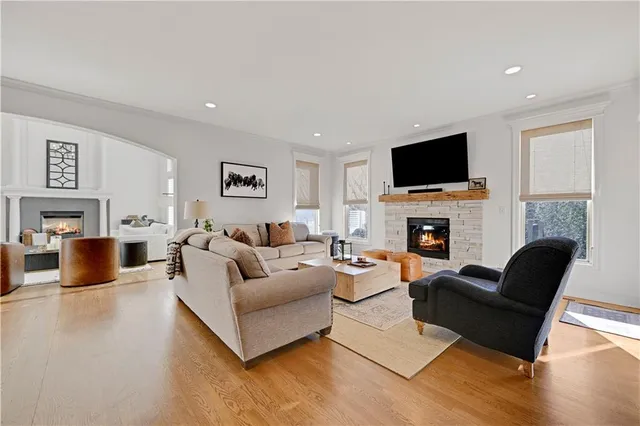 $955,000 | 5303 166th Terrace, Overland Park, KS 66085