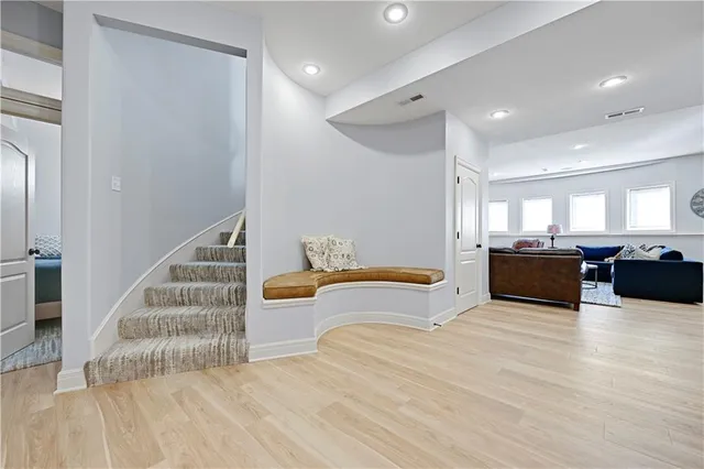 $955,000 | 5303 166th Terrace, Overland Park, KS 66085