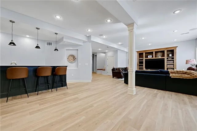 $955,000 | 5303 166th Terrace, Overland Park, KS 66085