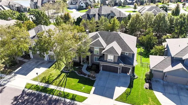 $955,000 | 5303 166th Terrace, Overland Park, KS 66085