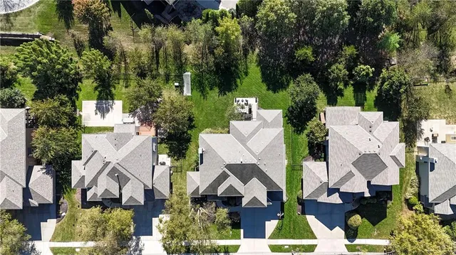 $955,000 | 5303 166th Terrace, Overland Park, KS 66085