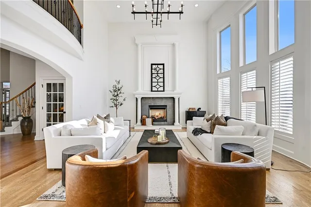 $955,000 | 5303 166th Terrace, Overland Park, KS 66085