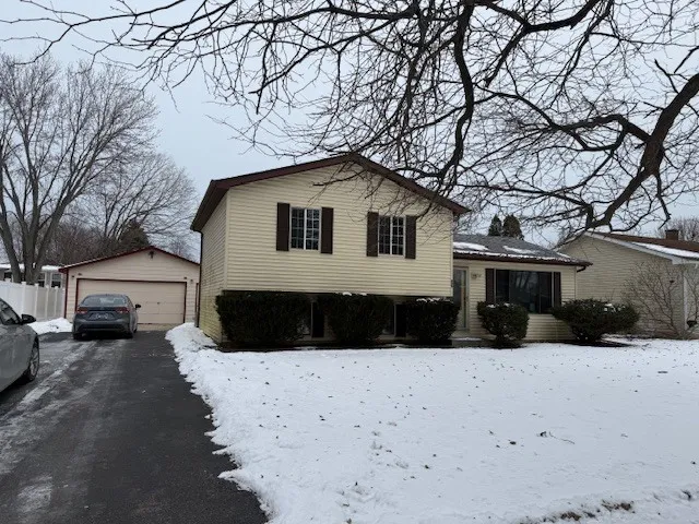 $254,900 | 809 Thompson Avenue, Winthrop Harbor, IL 60096