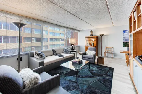$305,000 | 2024 St Johns Avenue, Unit 301, Highland Park, IL 60035