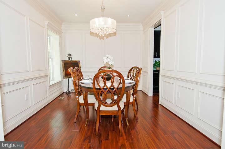 6205 Park Road McLean, VA 22101 - Photo 7 of 30 Dining Room