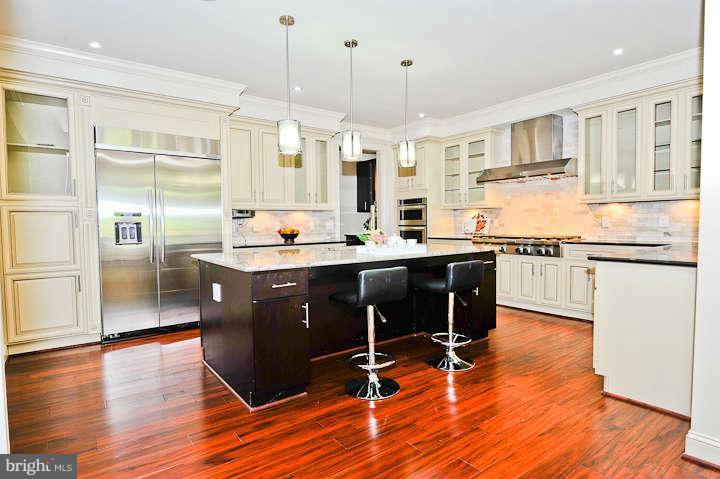 6205 Park Road McLean, VA 22101 - Photo 8 of 30 Kitchen