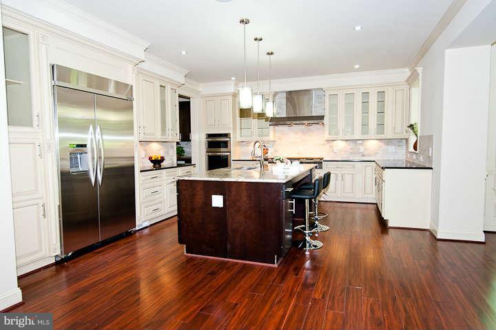 6205 Park Road McLean, VA 22101 - Photo 9 of 30 Kitchen