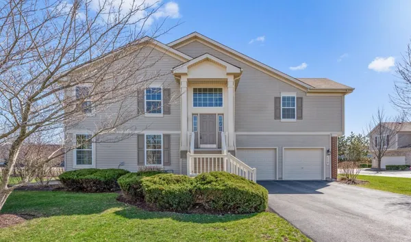 $379,000 | 119 Fountain Grass Circle, Unit 119, Bartlett, IL 60103