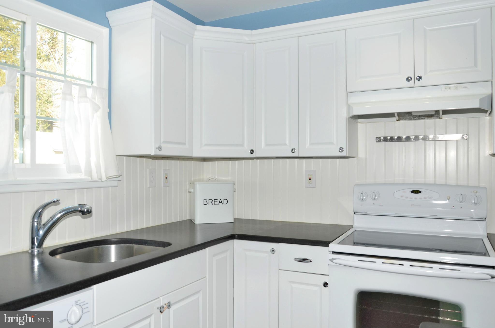 306 Cedar Grove Road Edgewater, MD 21037 - Photo 14 of 30 Kitchen