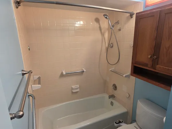 $118,500 | 2929 Sunnyside Drive, Unit 123B, Rockford, IL 61114