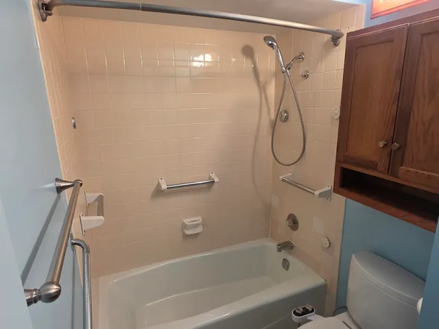 $130,000 | 2929 Sunnyside Drive, Unit 123B, Rockford, IL 61114