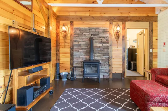 $779,900 | 2600 Morgan Charleston Road, Charleston, VT 05872