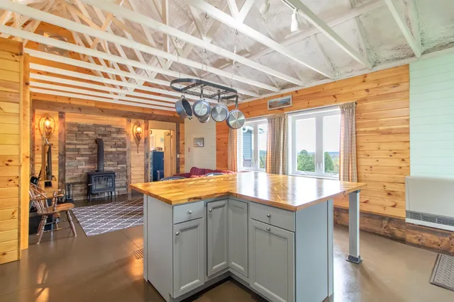 $779,900 | 2600 Morgan Charleston Road, Charleston, VT 05872