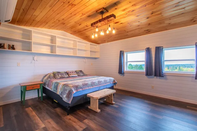 $779,900 | 2600 Morgan Charleston Road, Charleston, VT 05872