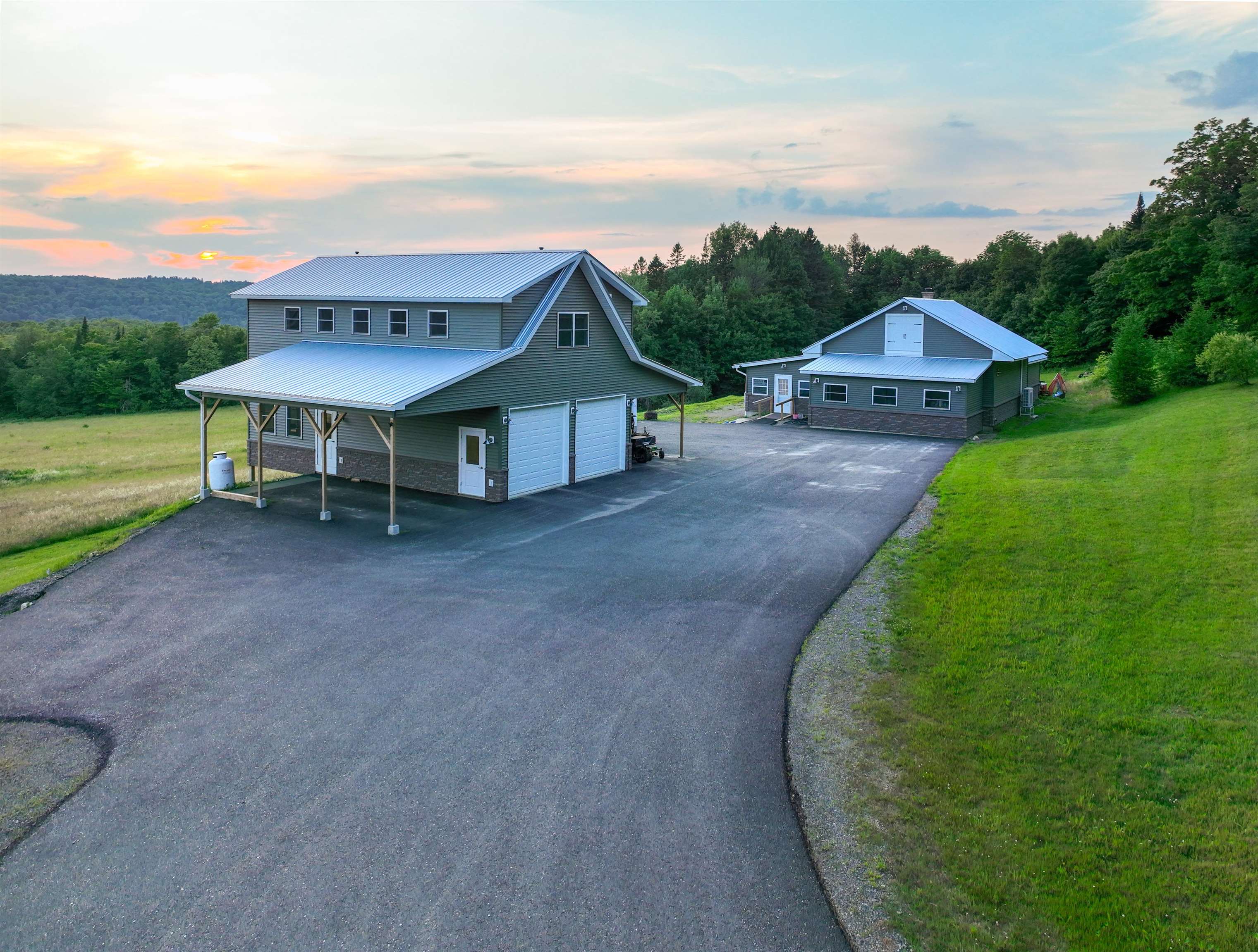 2600 Morgan Charleston Road Charleston, VT 05872 - Photo 5 of 58