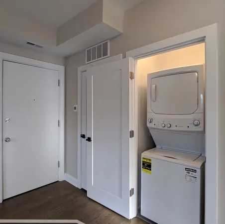 $2,195 | 3409 West Fullerton Avenue, Unit 2A, Chicago, IL 60647
