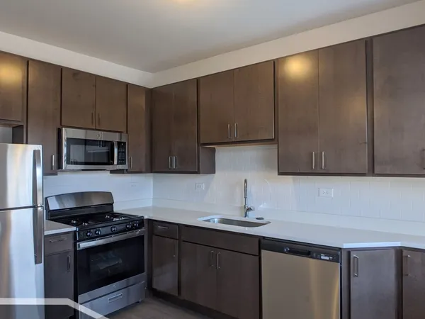 $2,195 | 3409 West Fullerton Avenue, Unit 2A, Chicago, IL 60647