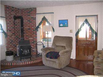 127 Whig Lane Road Monroeville, NJ 08343 - Photo 8 of 10 Living Room