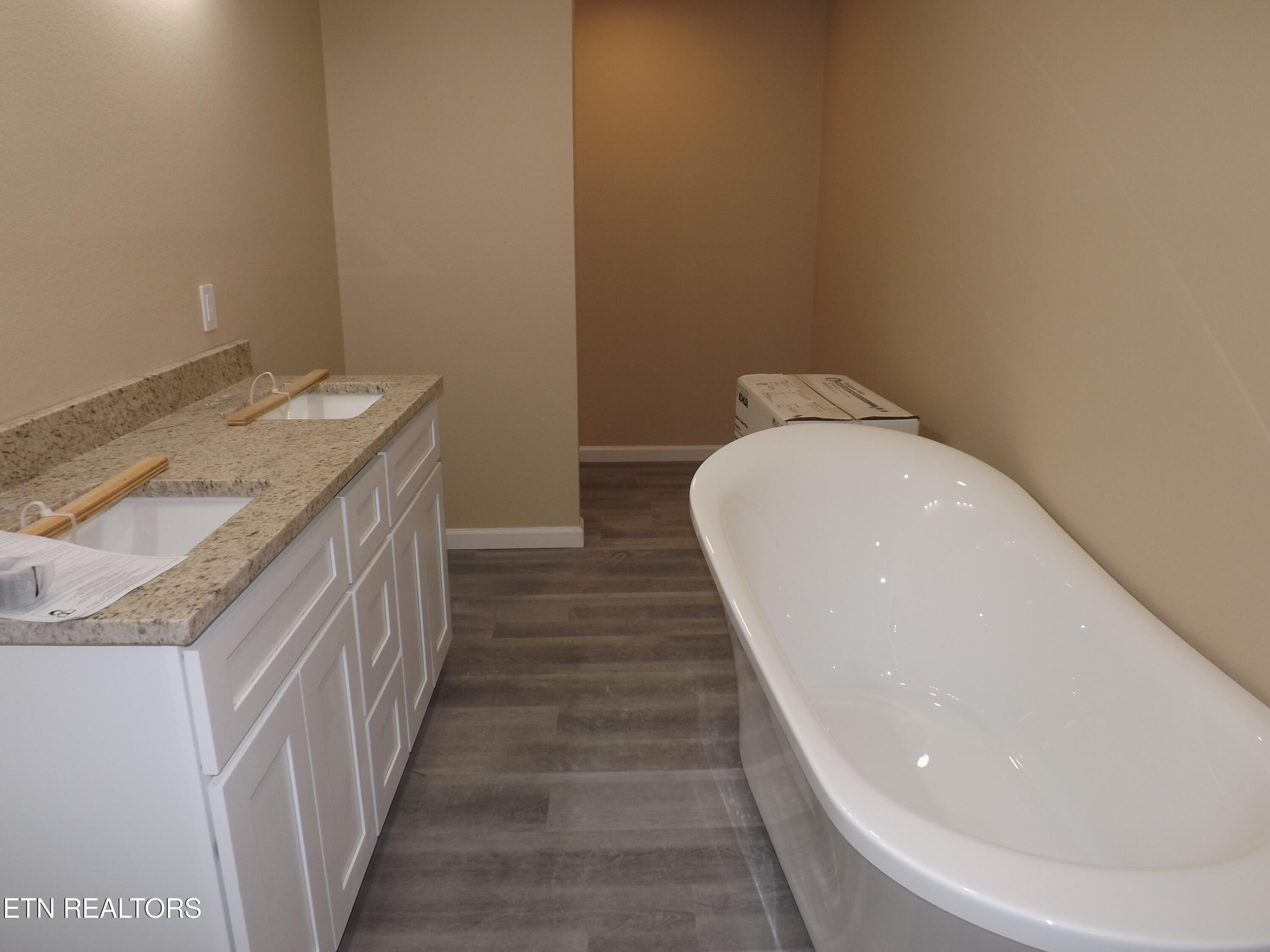 935 Shawanee Road Harrogate, TN 37752 - Photo 13 of 23 DSCF3913