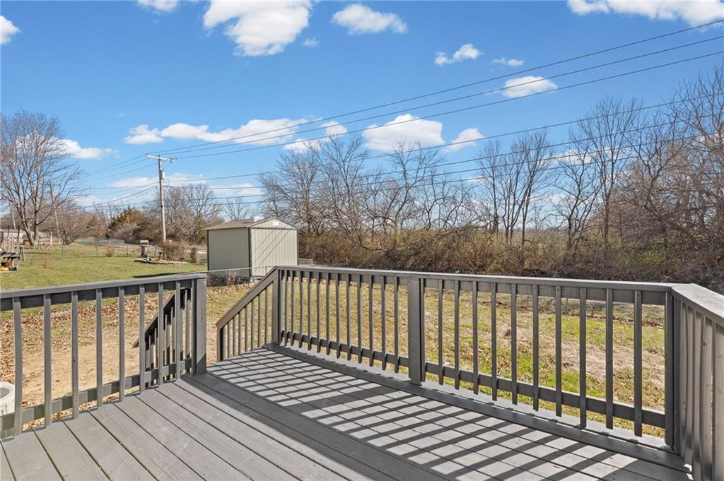 1707 Stacy Road Harrisonville, MO 64701 - Photo 11 of 35