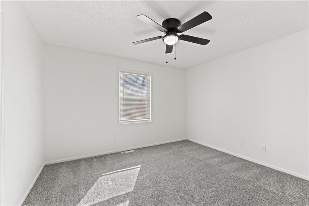 1707 Stacy Road Harrisonville, MO 64701 - Photo 17 of 35