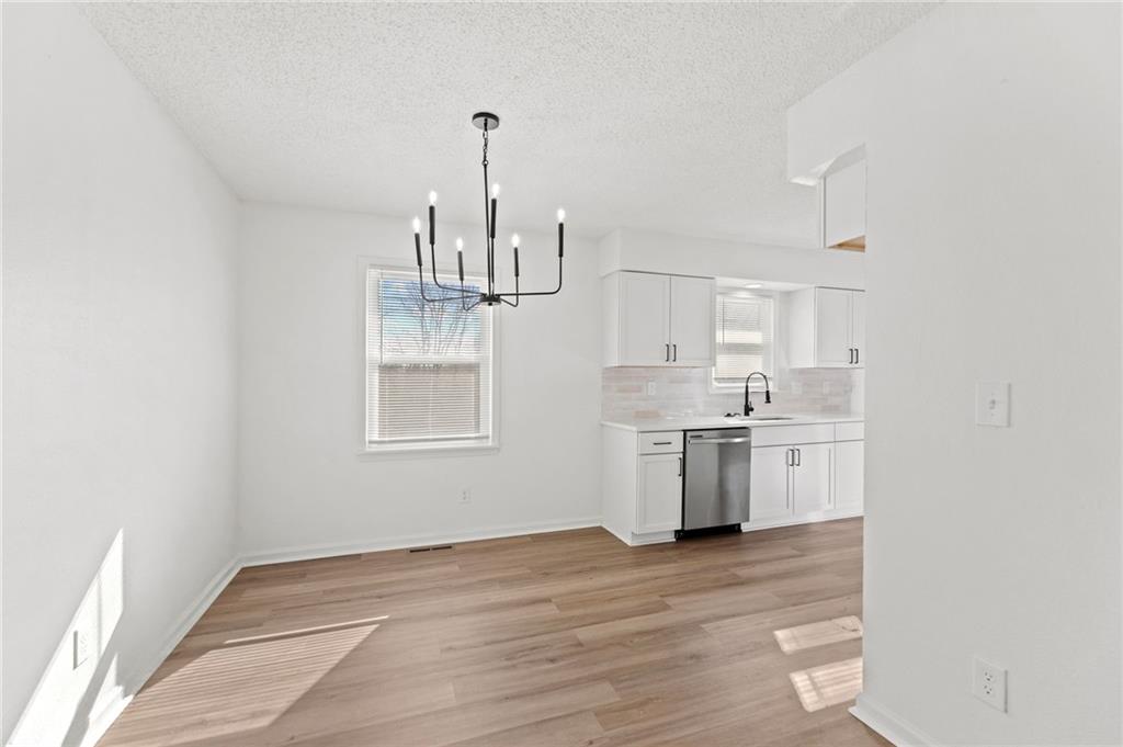 1707 Stacy Road Harrisonville, MO 64701 - Photo 6 of 35