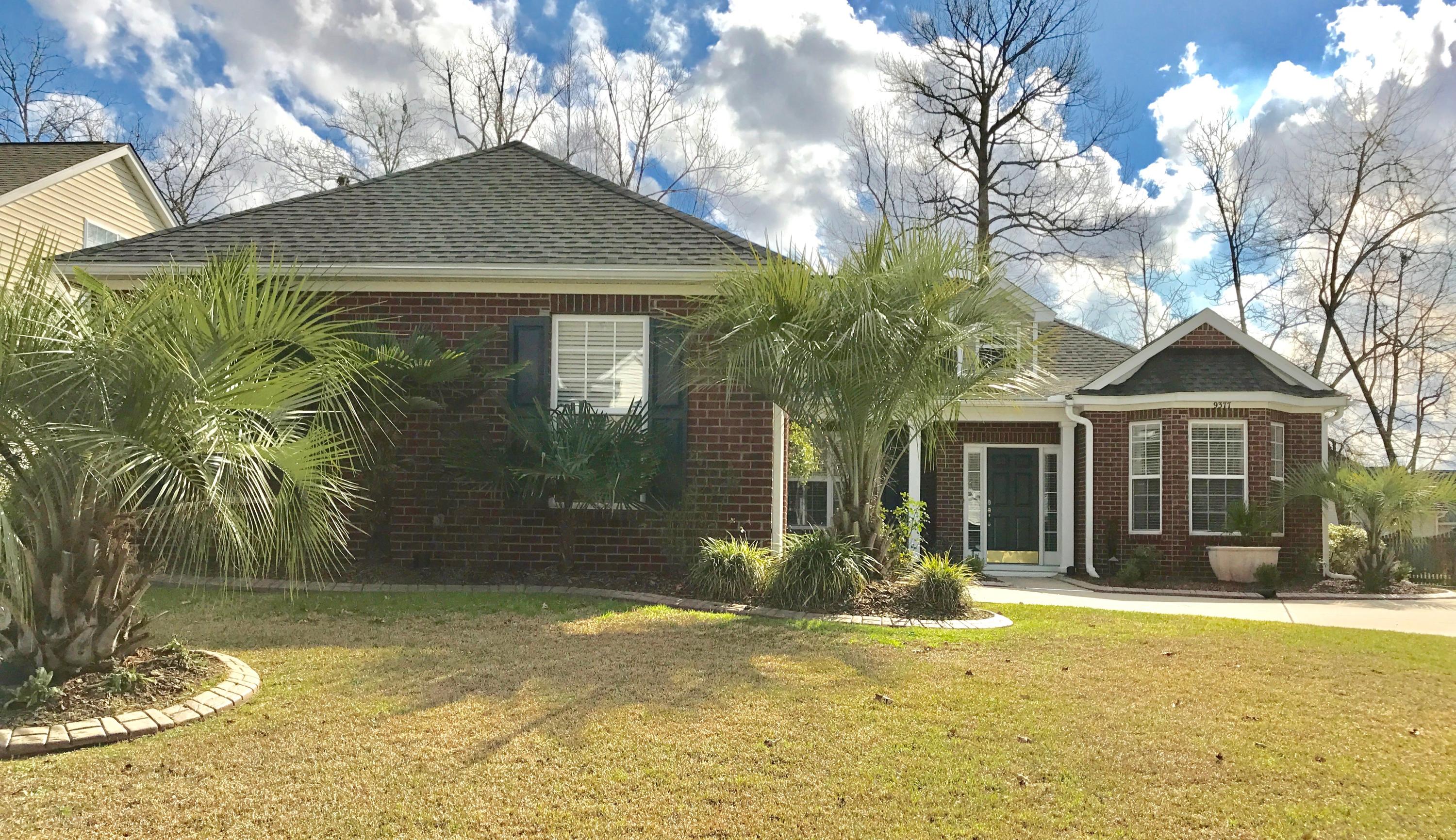 9377 Ayscough Road Summerville, SC 29485 - Photo 3 of 36 IMG_3011