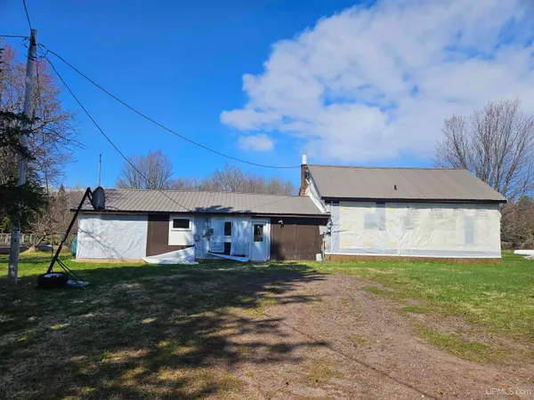 $169,000 | 16672 Lakeshore Drive, Ontonagon, MI 49953