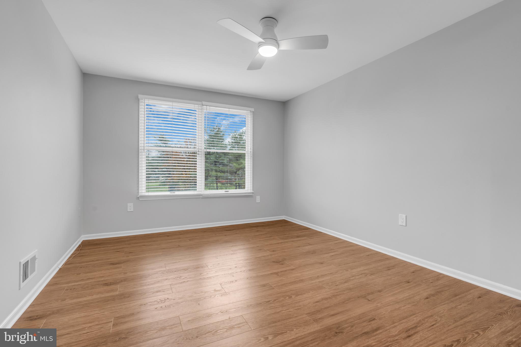 10 Reed Drive North Princeton Junction, NJ 08550 - Photo 29 of 55 Bedroom 3