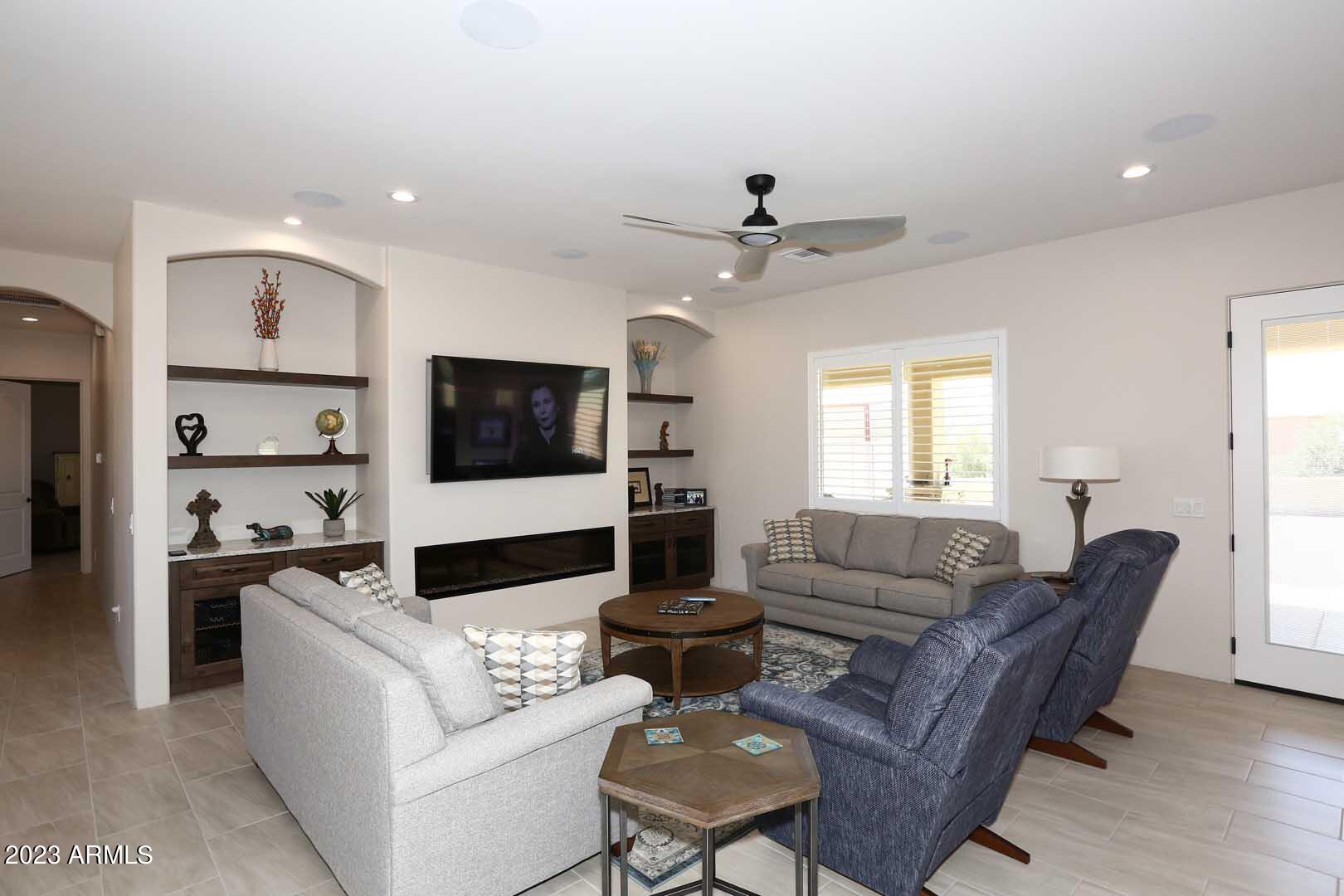 318 South Sixshooter Road Apache Junction, AZ 85119 - Photo 23 of 57 Great Room