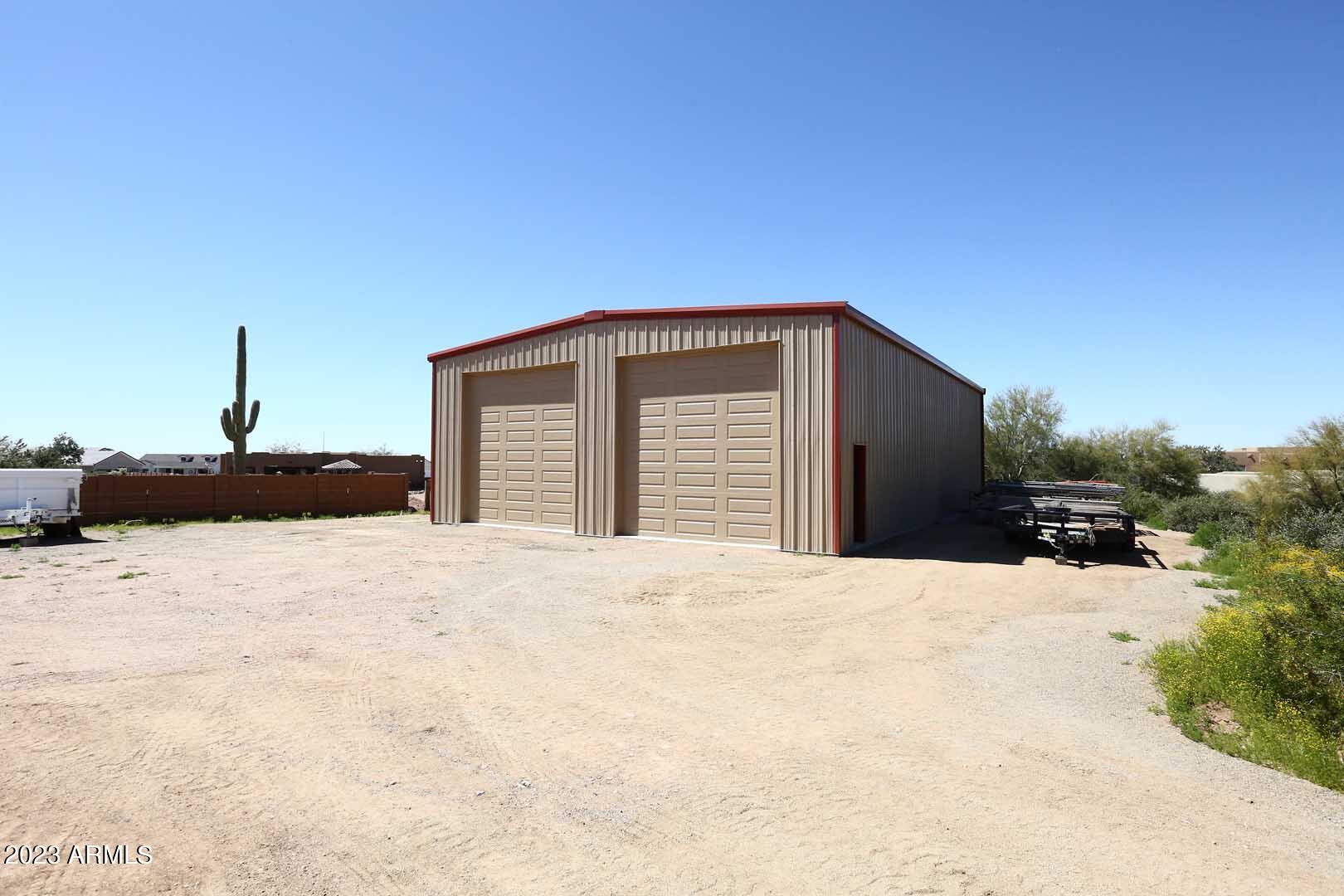 318 South Sixshooter Road Apache Junction, AZ 85119 - Photo 48 of 57 40x60 Workshop