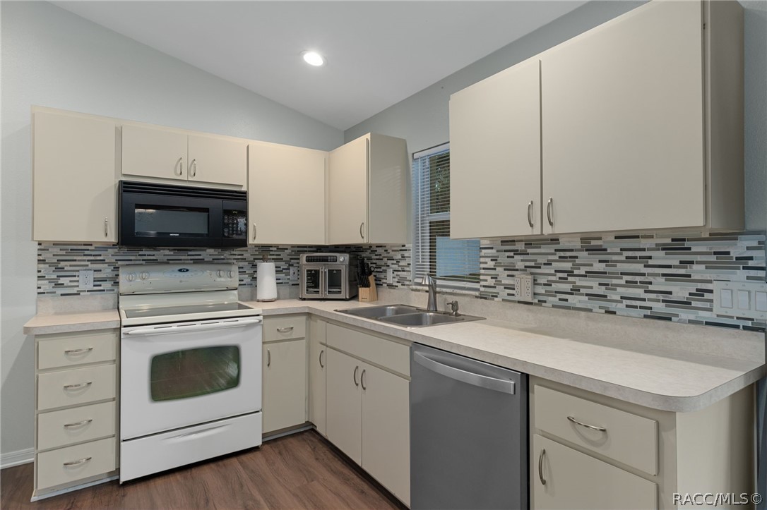 1014 Stetson Terrace Inverness, FL 34450 - Photo 12 of 56
