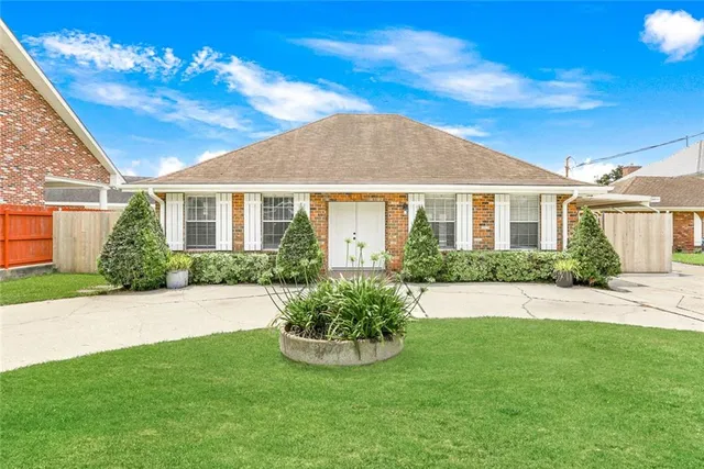 $3,400 | 147 Moss Lane, River Ridge, LA 70123