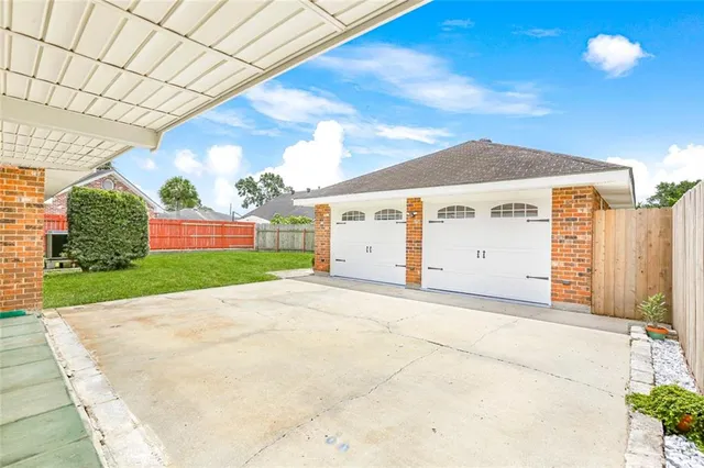 $3,400 | 147 Moss Lane, River Ridge, LA 70123