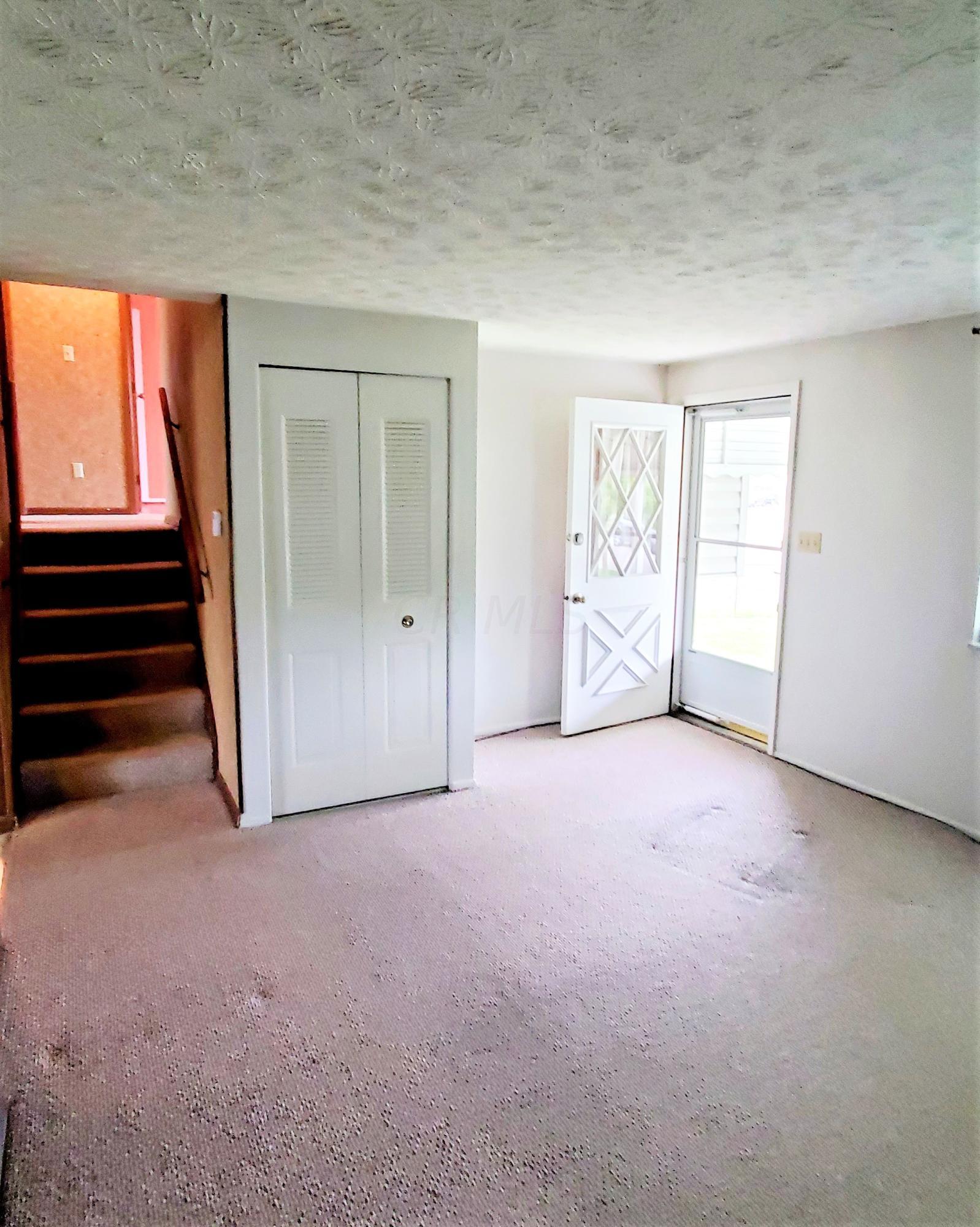 3902 Fergus Road Columbus, OH 43207 - Photo 4 of 29 Gallery Image 4