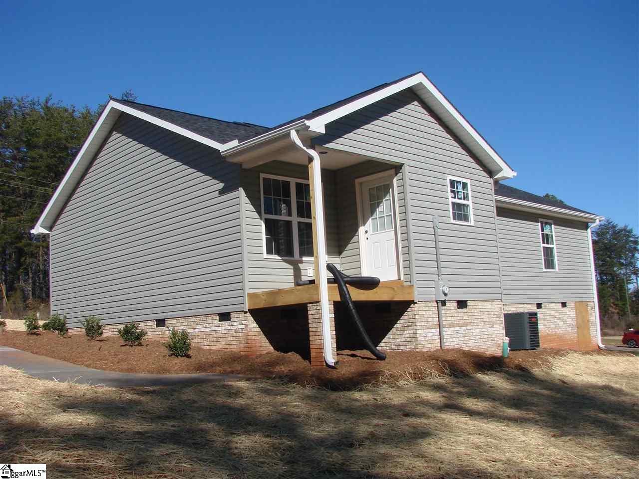 1000 Golden Creek Road Liberty, SC 29657 - Photo 3 of 9