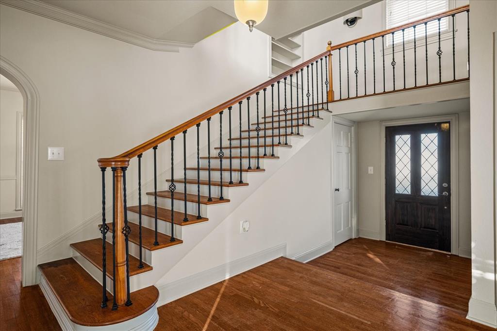 601 North Main Street Leonard, TX 75452 - Photo 5 of 34 a view of entryway with wooden floor