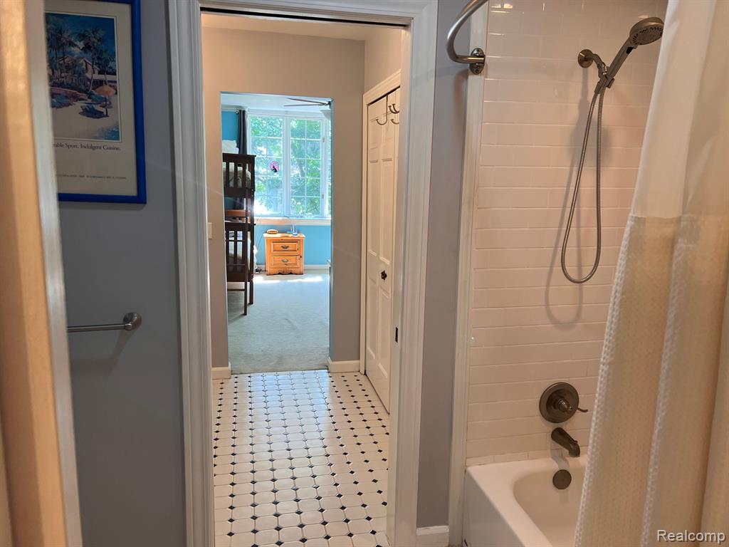 3384 Greenspring Lane Rochester Hills, MI 48309 - Photo 41 of 58