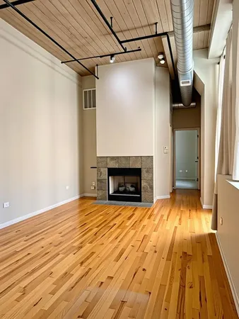 $2,600 | 758 North Larrabee Street, Unit 734, Chicago, IL 60654