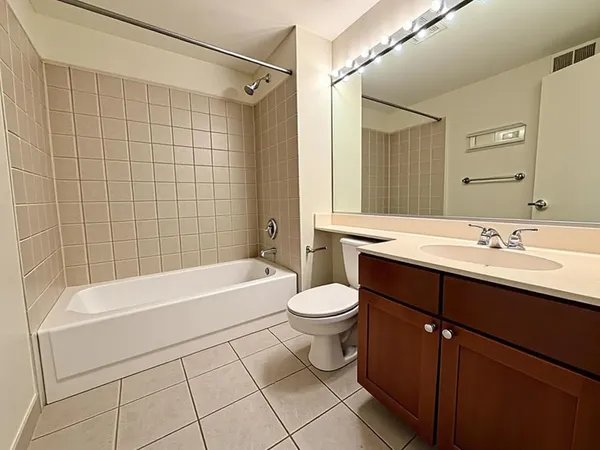 $2,600 | 758 North Larrabee Street, Unit 734, Chicago, IL 60654