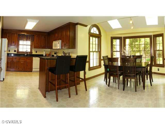 5606 North Chase Road Midlothian, VA 23112 - Photo 3 of 12 Kitchen
