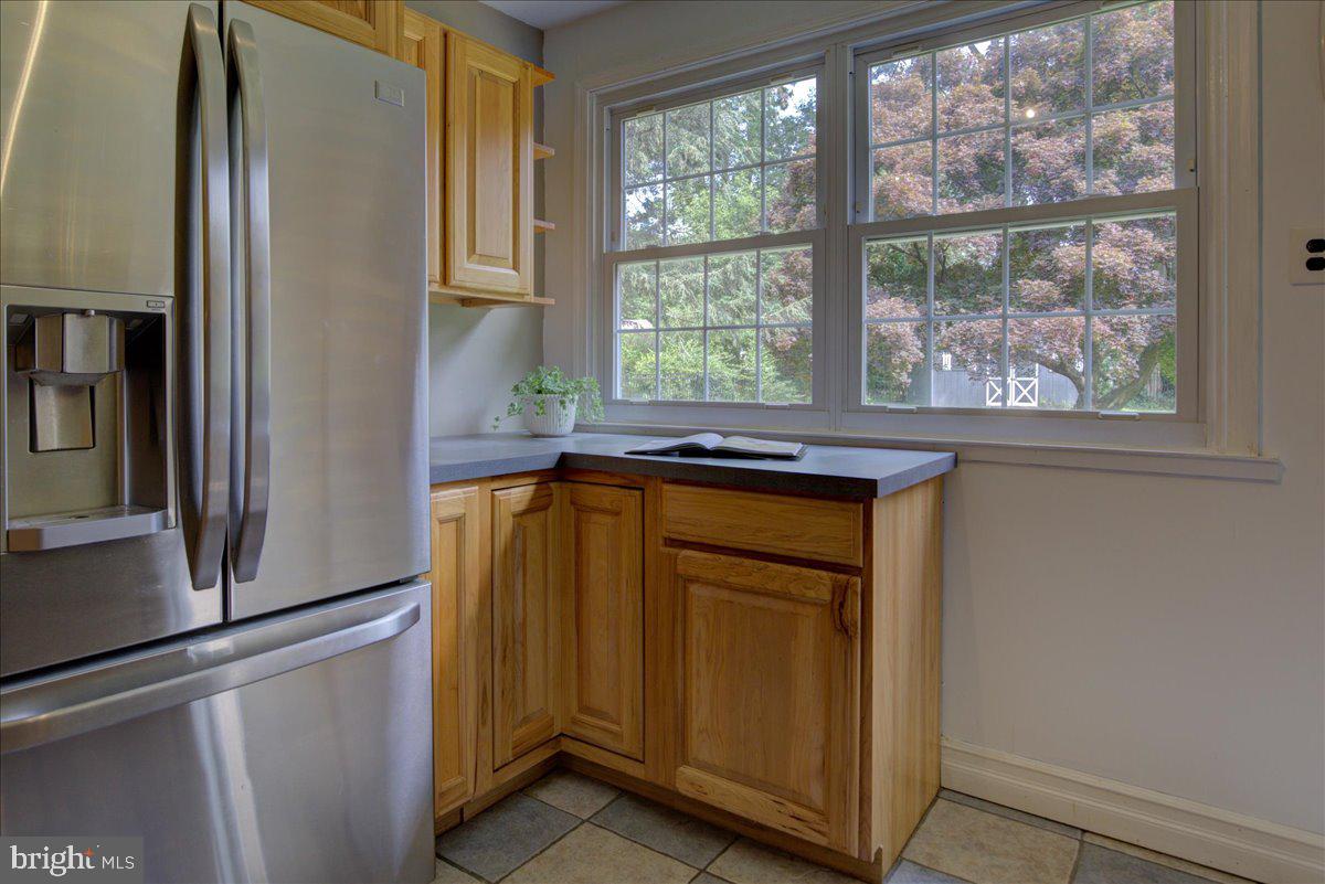 124 Conestoga Road Malvern, PA 19355 - Photo 15 of 34 Pretty view of the rear yard from the kitchen