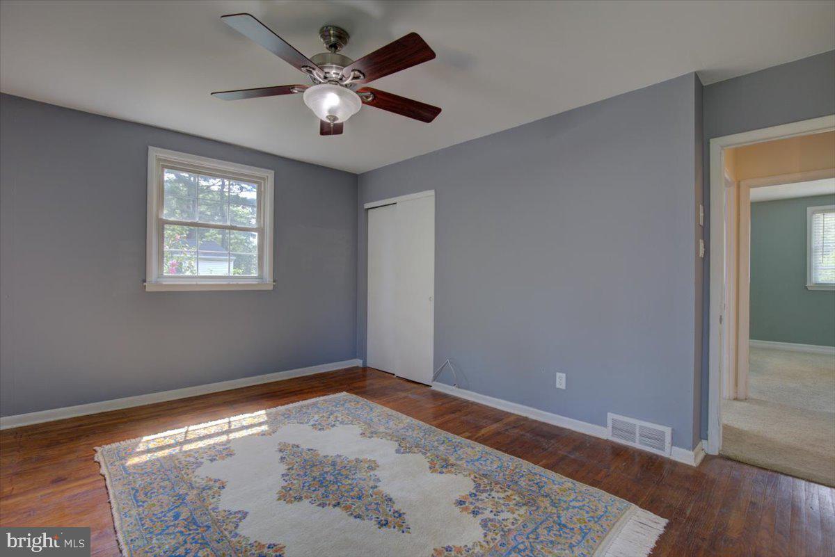 124 Conestoga Road Malvern, PA 19355 - Photo 20 of 34 Main bedroom