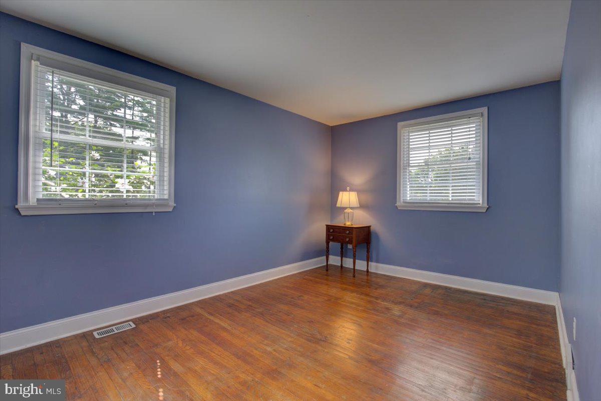 124 Conestoga Road Malvern, PA 19355 - Photo 22 of 34 Bedroom 2