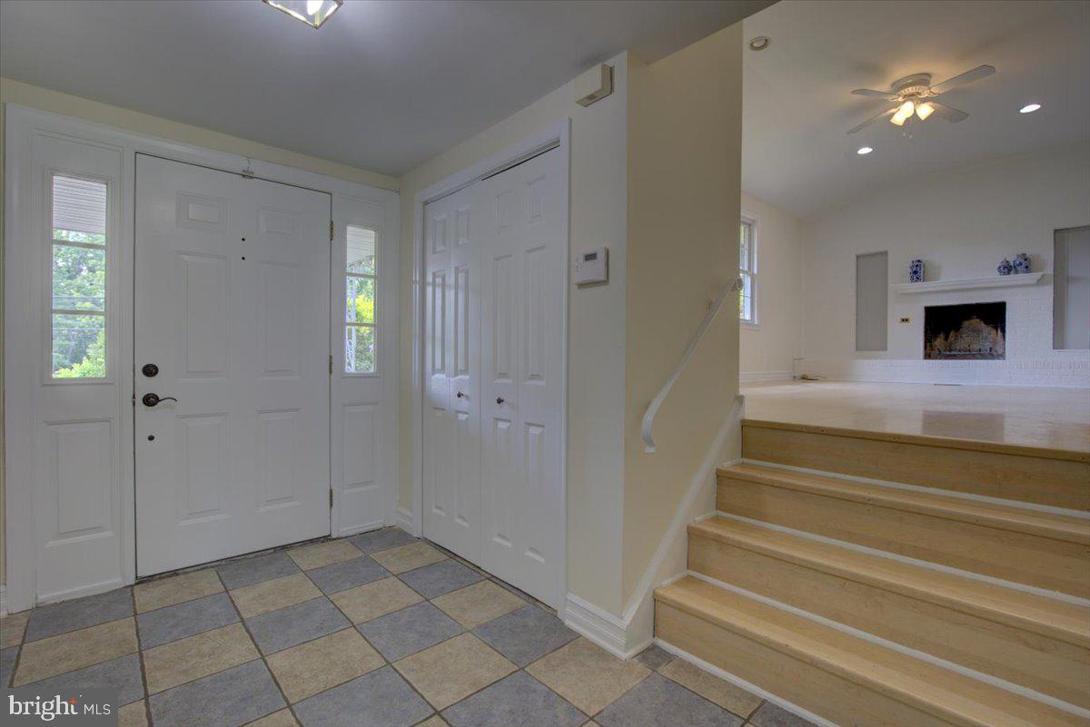 124 Conestoga Road Malvern, PA 19355 - Photo 4 of 34 Spacious foyer opens to living room & family room